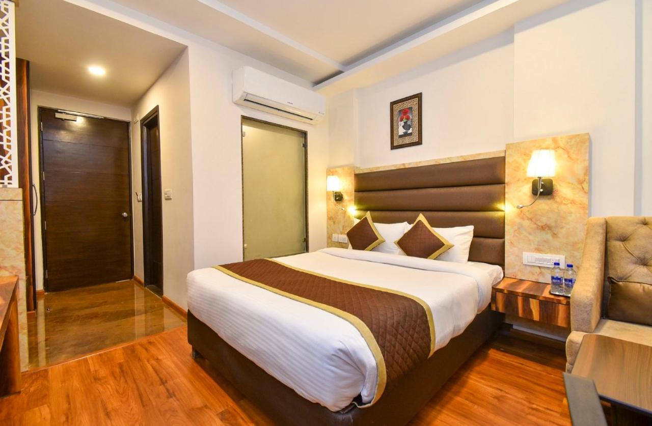Hotel Suncity Plaza, Sitapura, Jaipur Oda fotoğraf